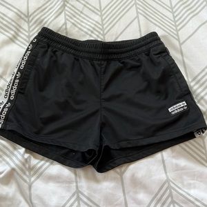 Black Retro Adidas Shorts - sz Sm